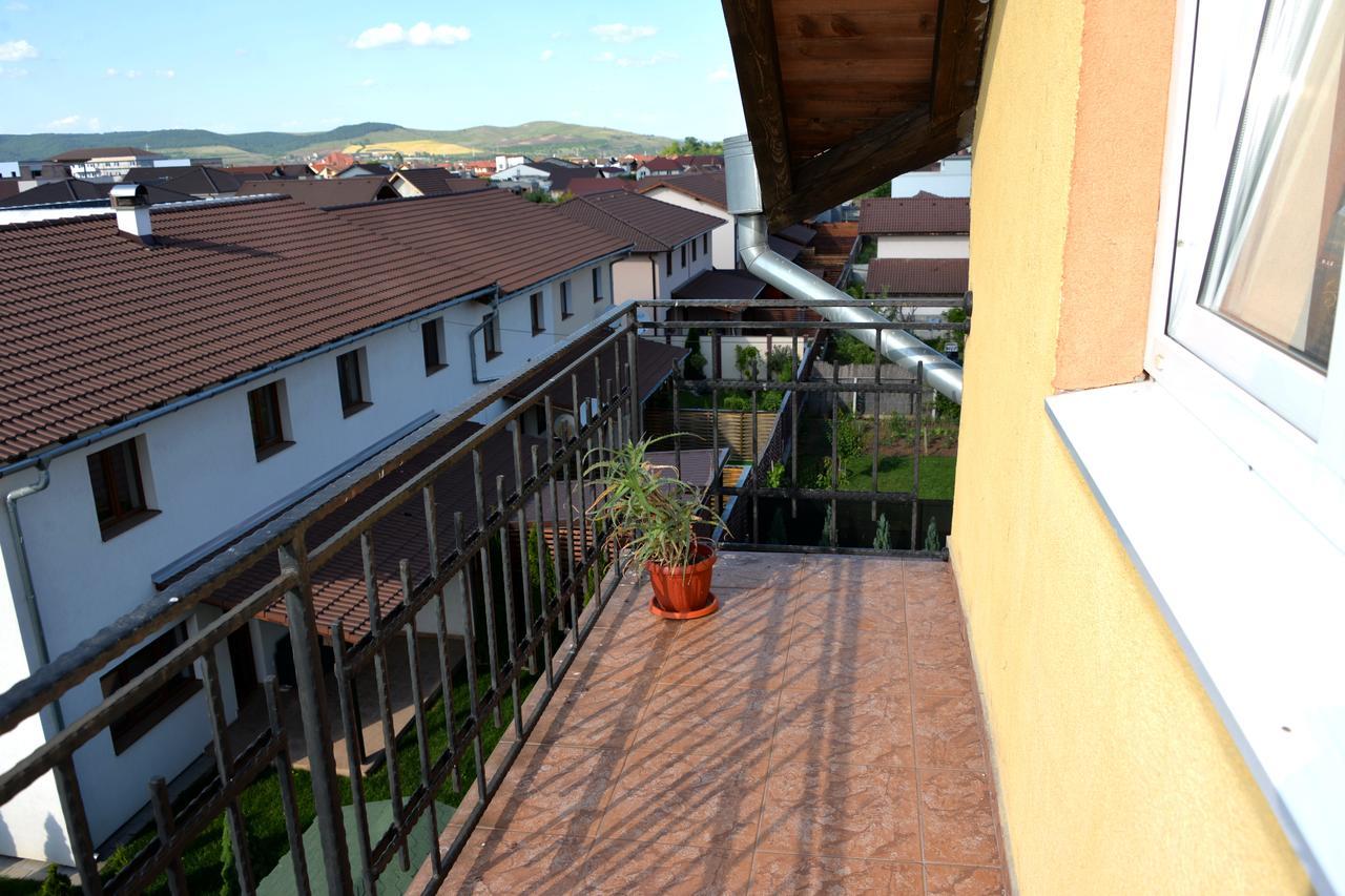Apartament Rezidential - Alba Iulia Appartement Buitenkant foto